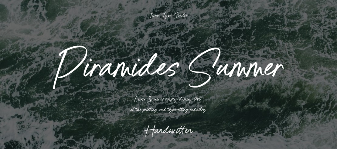 Piramides Summer Font