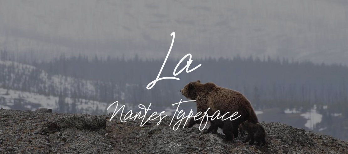 La Nantes Font Family