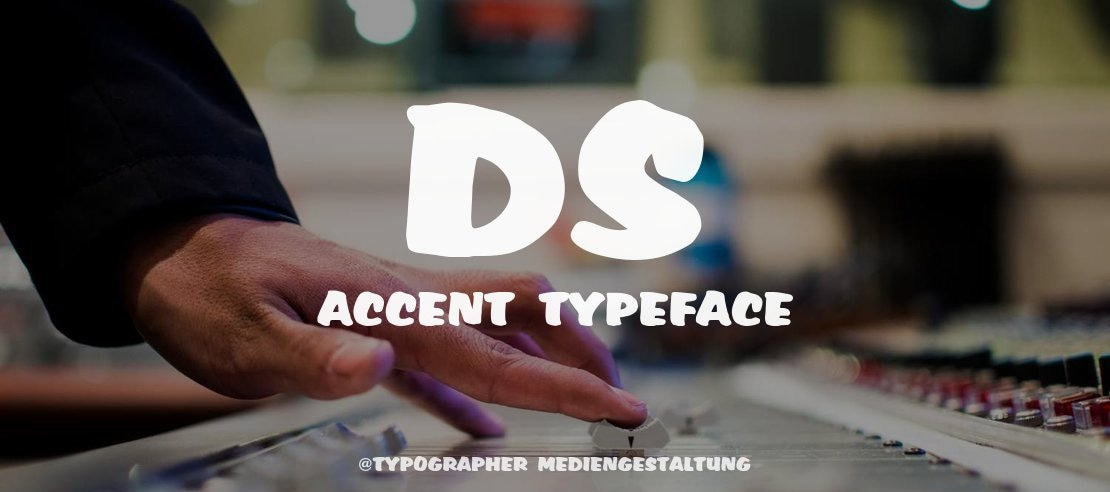 DS Accent Font