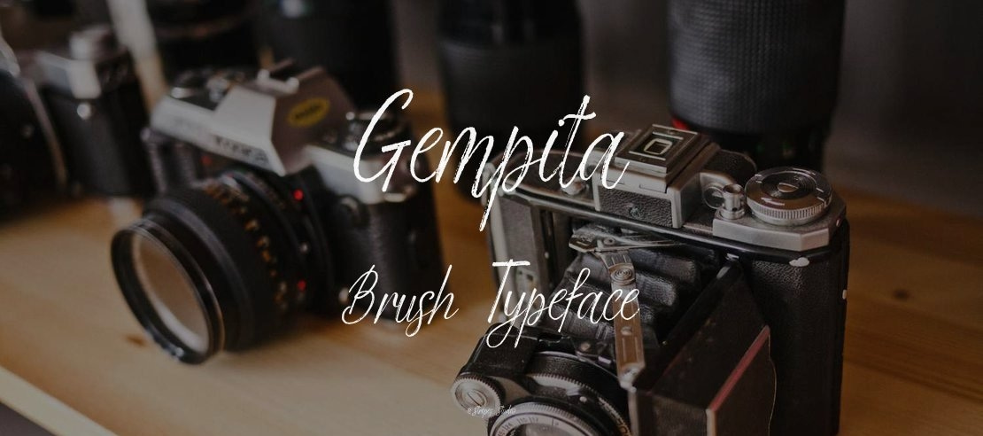 Gempita Brush Font