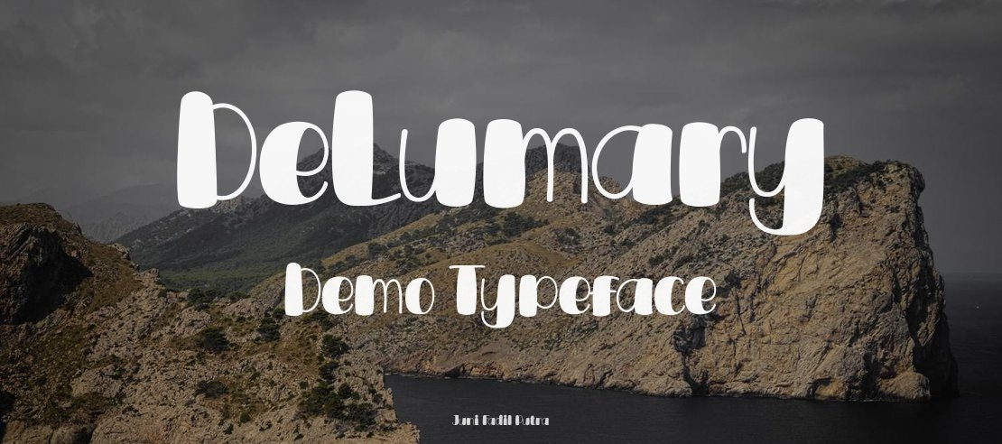 DeLumary Demo Font